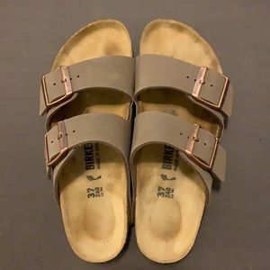 Women’s Arizona Birkenstock - only worn 1 time.